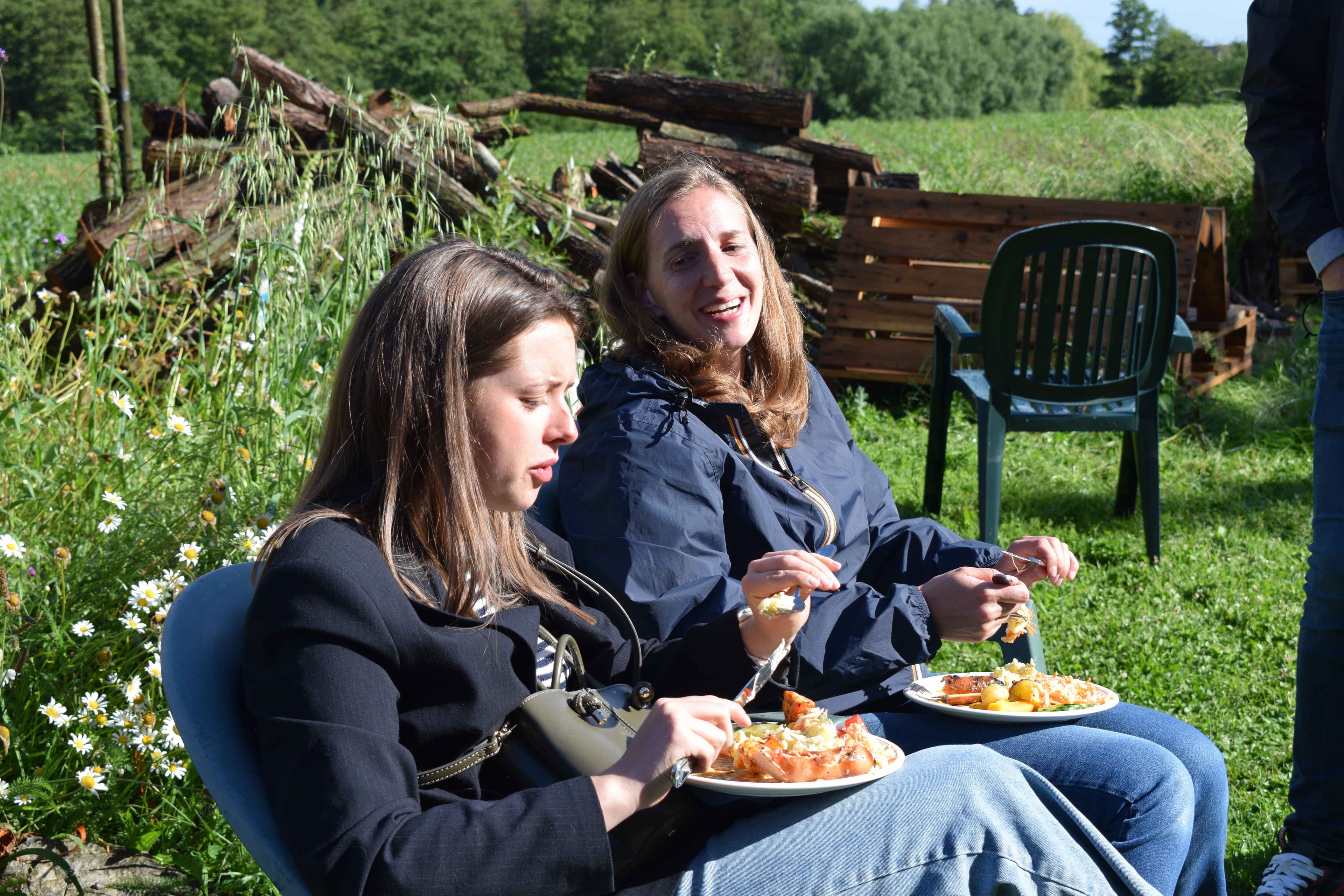 sfeerbeeld bij de bbq hoeve
