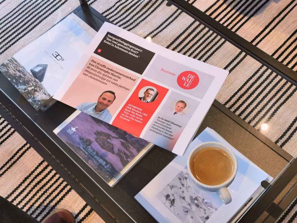 SF moodboard krant en koffie